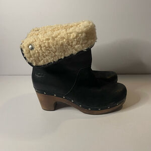 UGG Lynnea ankle booties